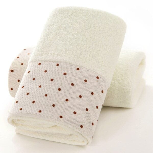 Cotton Towel with Circles Pattern
