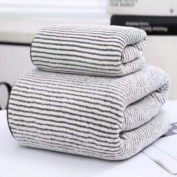 Thick Bamboo Charcoal Fiber Coral Fleece Towels Suit